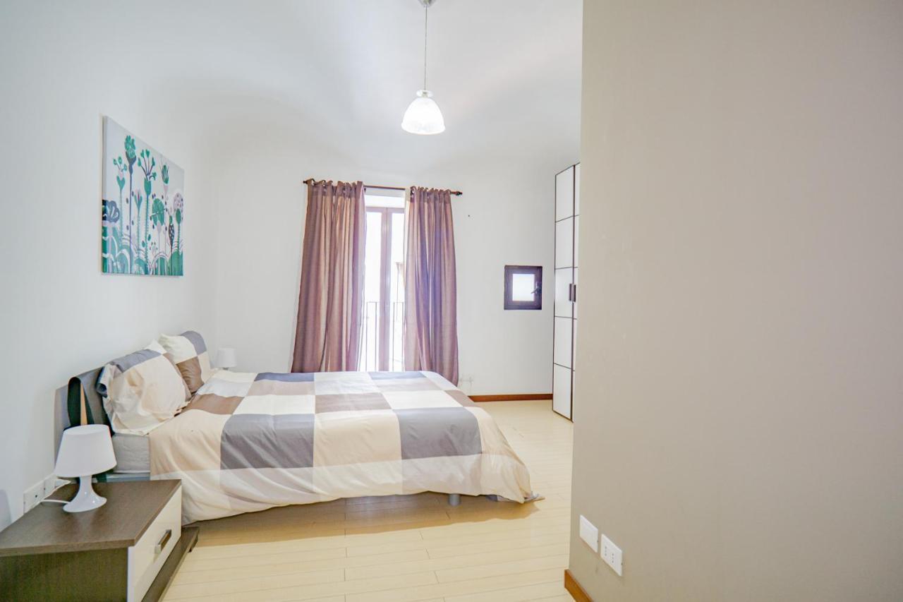 Castle Living Apartment Catania Ngoại thất bức ảnh