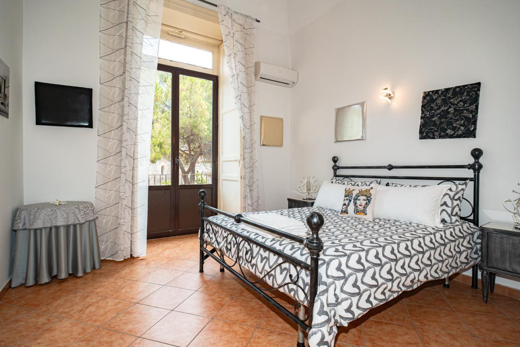 Castle Living Apartment Catania Ngoại thất bức ảnh
